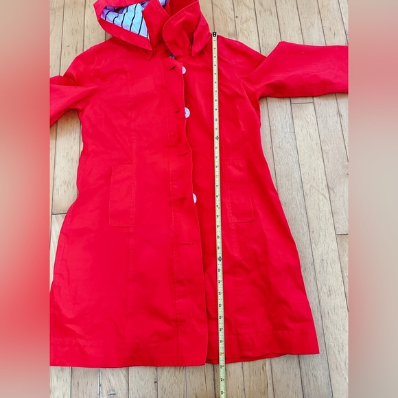 “Hatley”Red Trench Coat - Detachable Hood - Zip Front - Stripped Lining - Size 8 - Picture 12 of 15